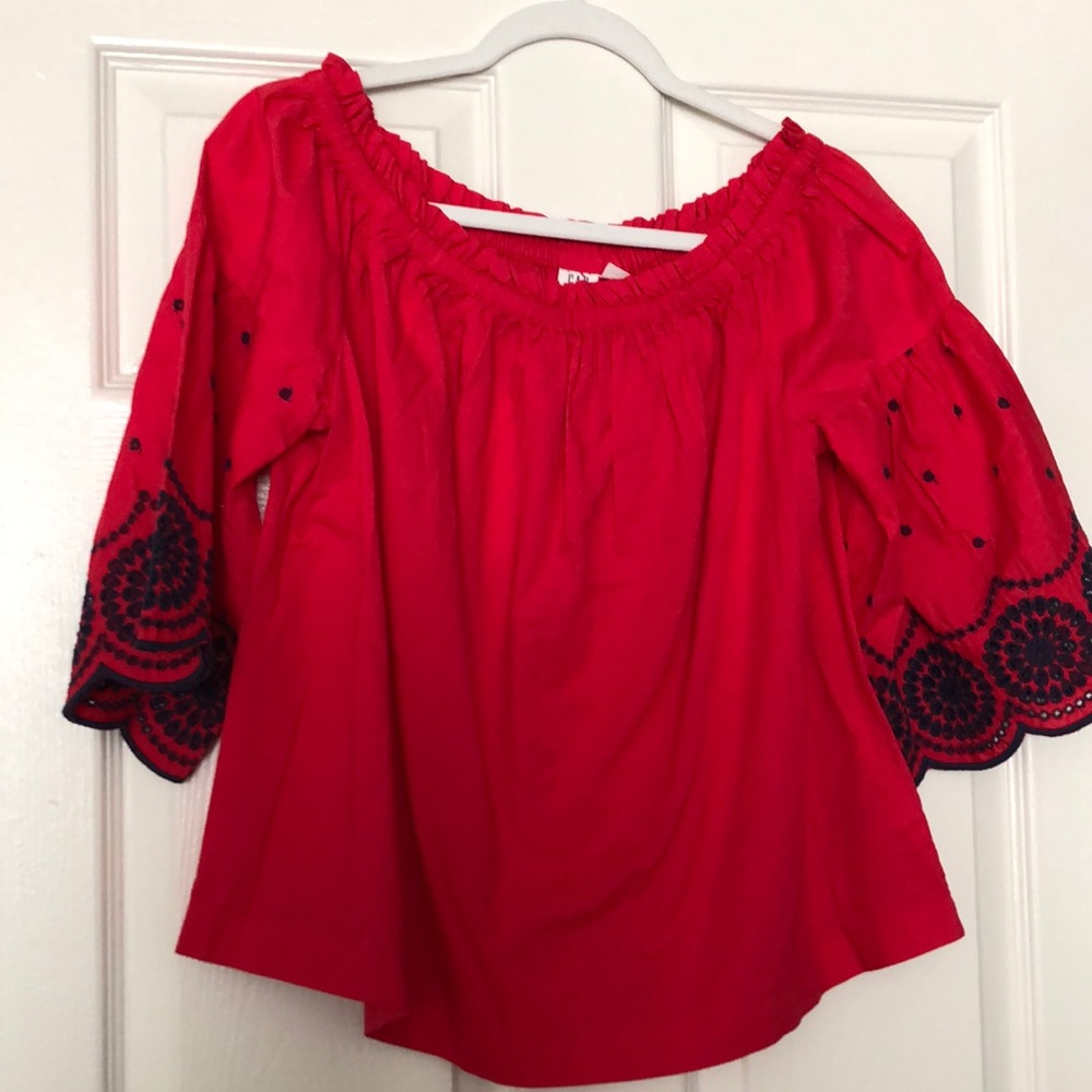 Gap off the shoulder top